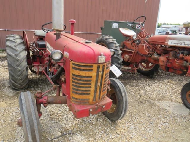 Image of International Harvester 350 equipment image 2