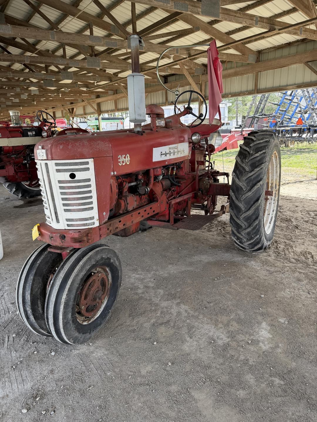Image of International Harvester 350 Image 0