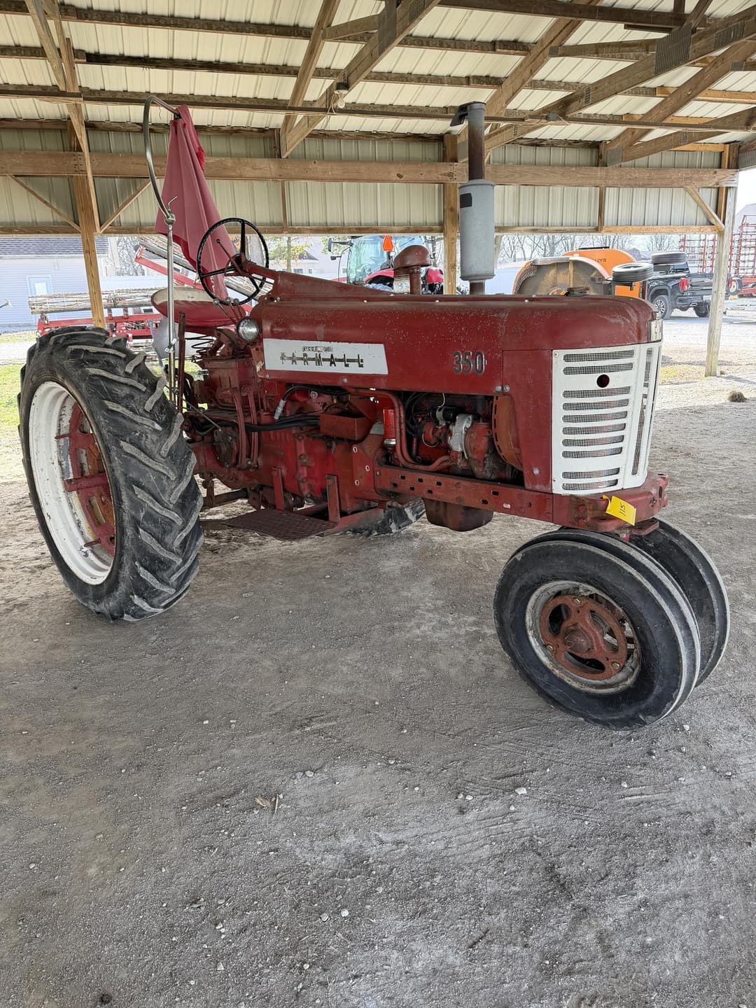 Image of International Harvester 350 Image 1