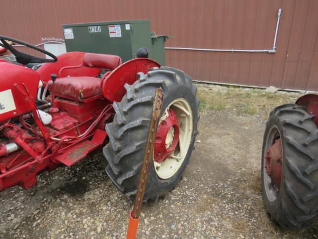 Image of International Harvester 350 equipment image 4