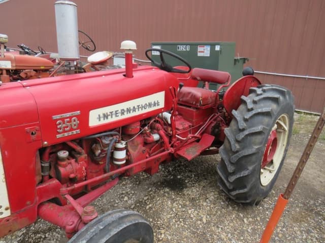 Image of International Harvester 350 equipment image 3