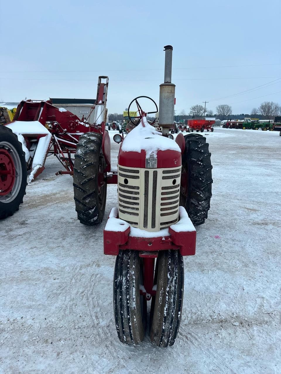 Image of International Harvester 350 Image 1