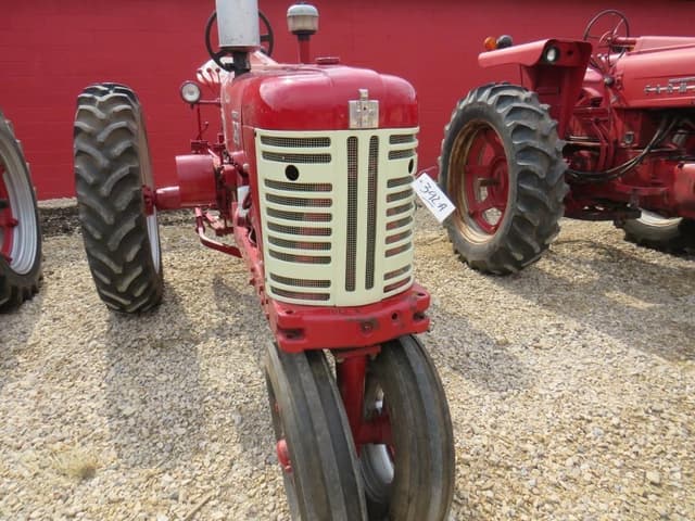 Image of Farmall 350 equipment image 2