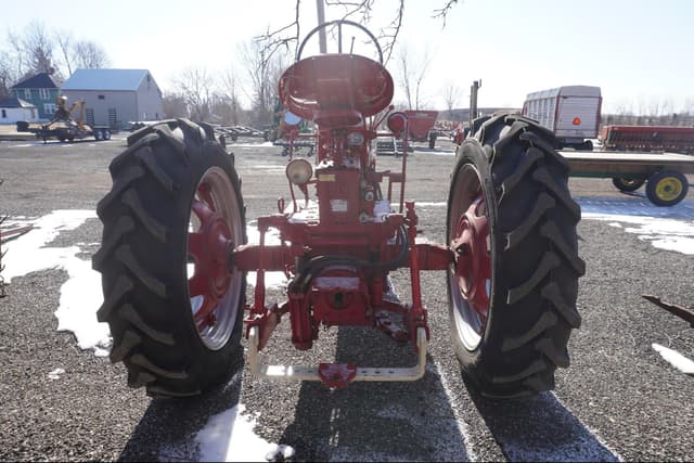 Image of International Harvester 350 equipment image 3