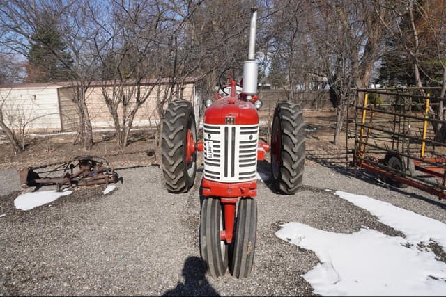 Image of International Harvester 350 equipment image 1