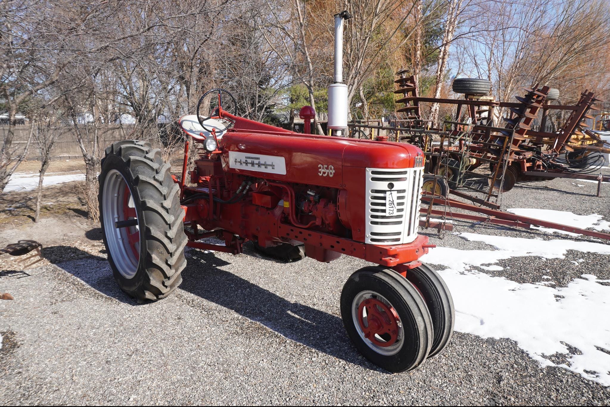 International Harvester 350 Equipment Image0