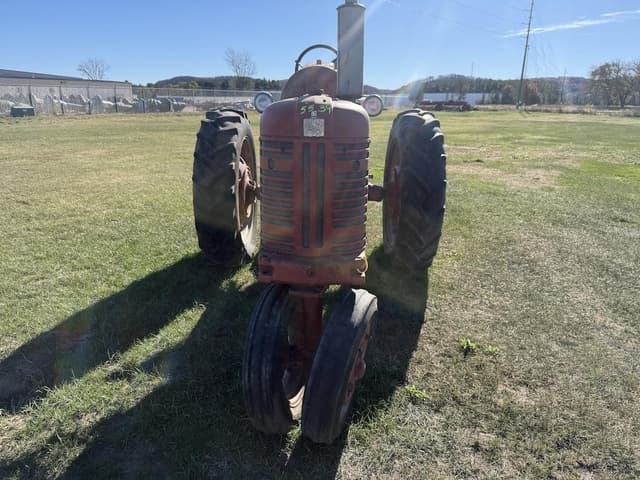 Image of International Harvester 350 equipment image 1