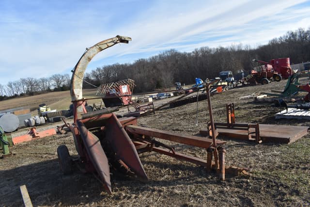 Image of International Harvester 350 equipment image 2