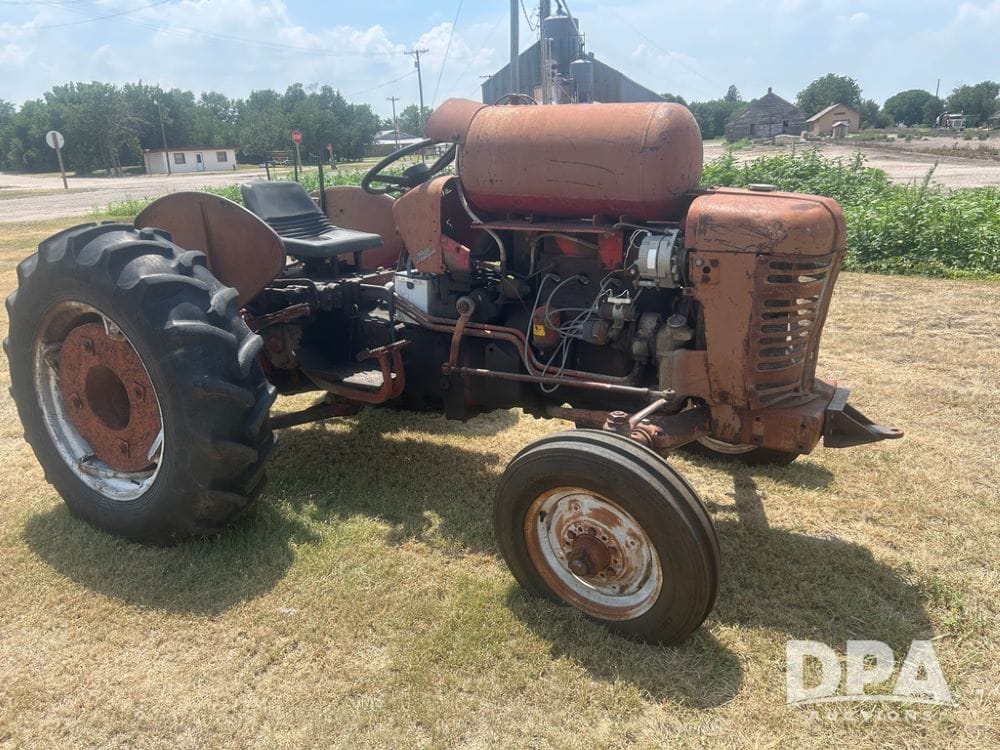 International Harvester 350 Equipment Image0