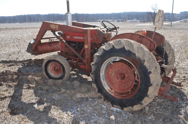 Image of International Harvester 350 equipment image 3