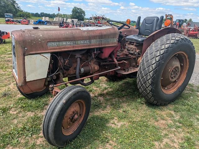 Image of International Harvester 354 equipment image 4