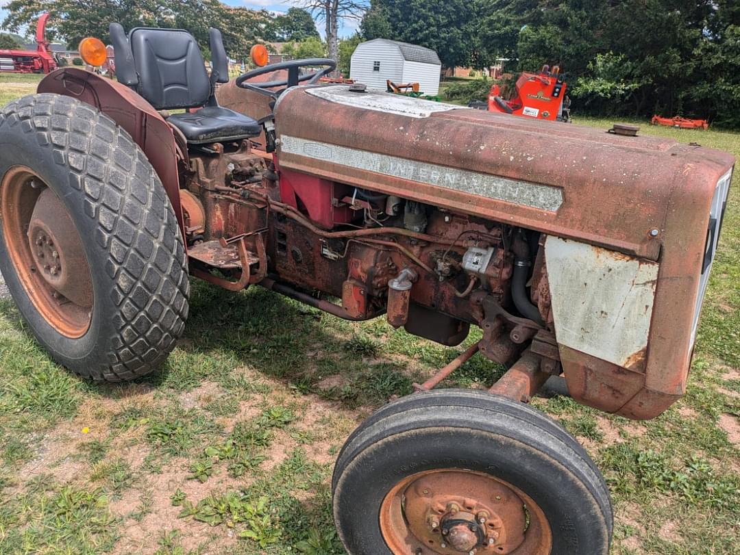 Image of International Harvester 354 Primary image