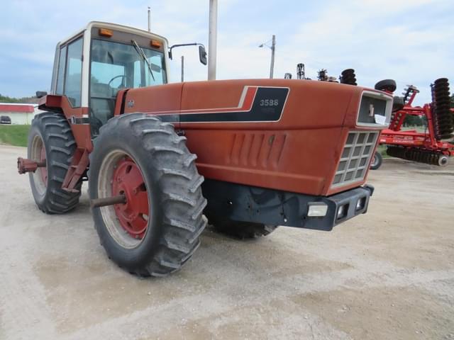 Image of International Harvester 3588 equipment image 1