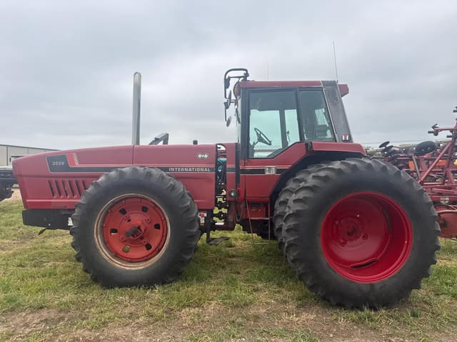 Image of International Harvester 3588 equipment image 1