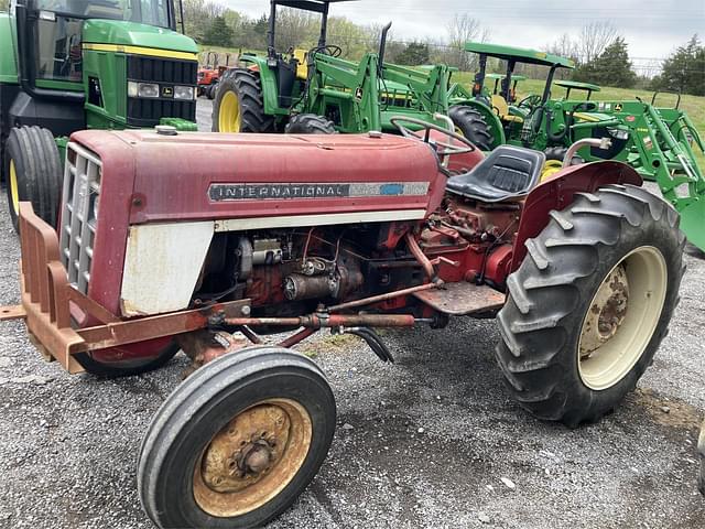 Image of International Harvester 364 equipment image 1