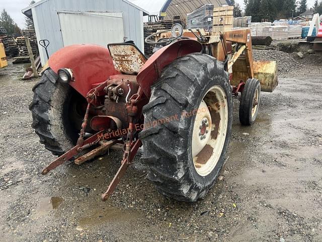 Image of International Harvester 364 equipment image 4