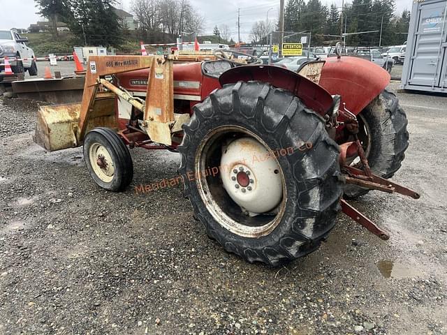 Image of International Harvester 364 equipment image 2