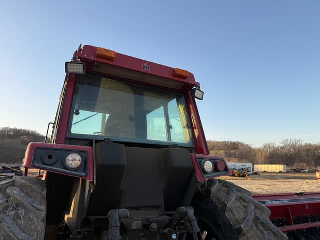 Image of International Harvester 3688 equipment image 4