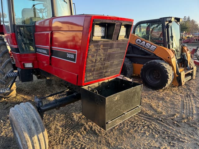 Image of International Harvester 3688 equipment image 1