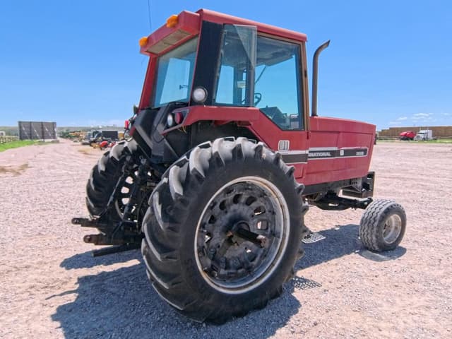 Image of International Harvester 3688 equipment image 4