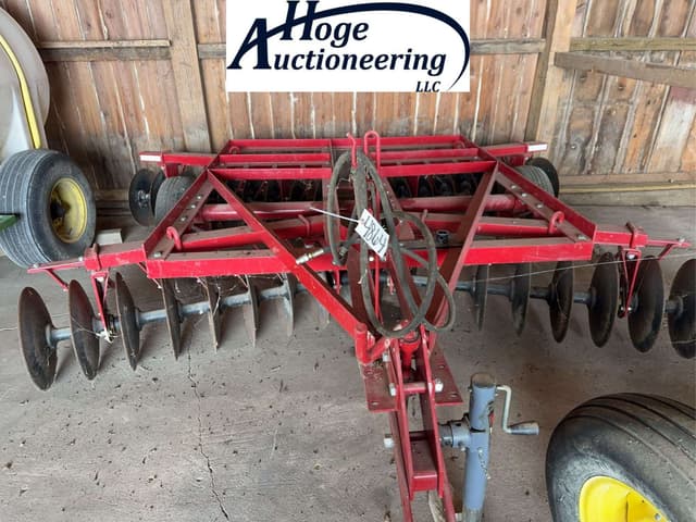 Image of International Harvester 37 equipment image 1