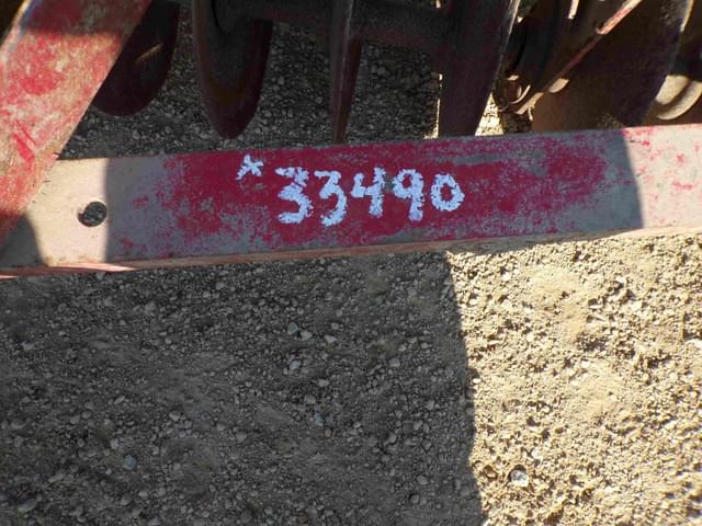 Image of International Harvester 37 equipment image 1