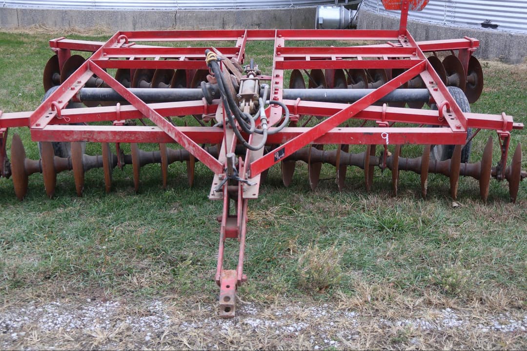 Image of International Harvester 37 Image 1