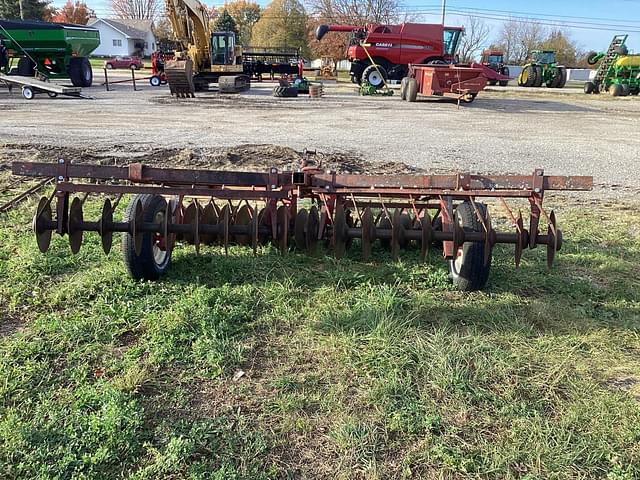 Image of International Harvester 37 equipment image 2