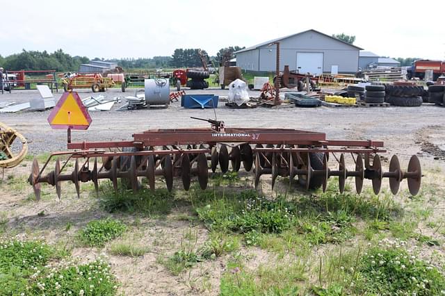 Image of International Harvester 37 equipment image 4