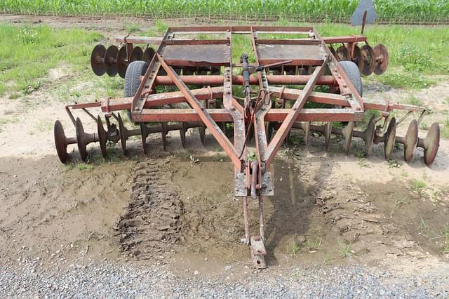 Image of International Harvester 37 equipment image 1
