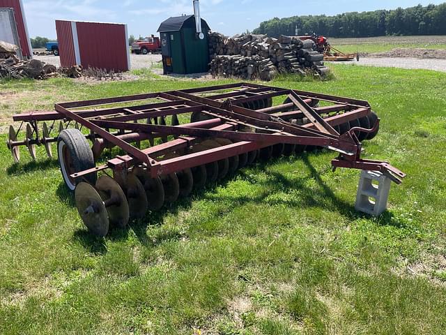 Image of International Harvester 37 equipment image 2
