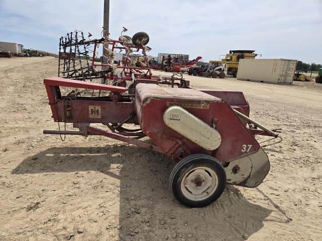 Image of International Harvester 37 equipment image 4