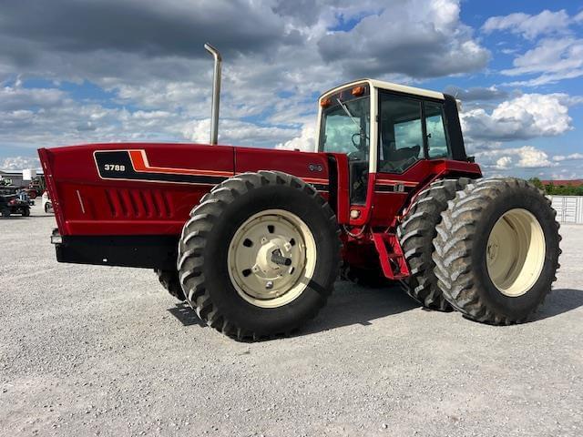 Image of International Harvester 3788 equipment image 1