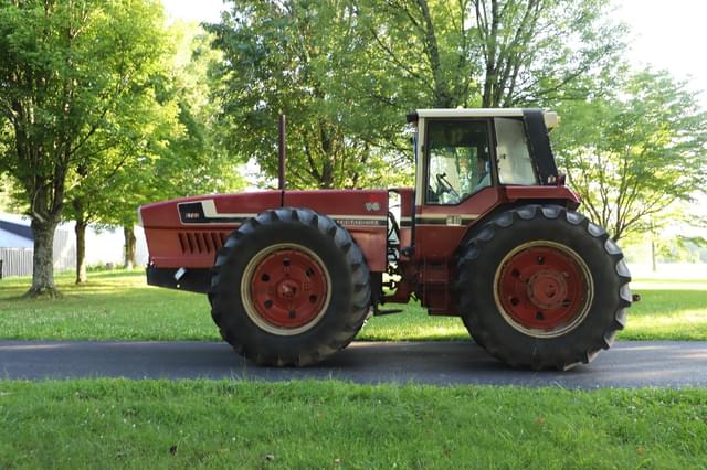 Image of International Harvester 3788 equipment image 1