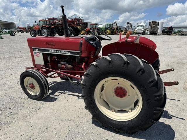 Image of International Harvester 384 equipment image 2