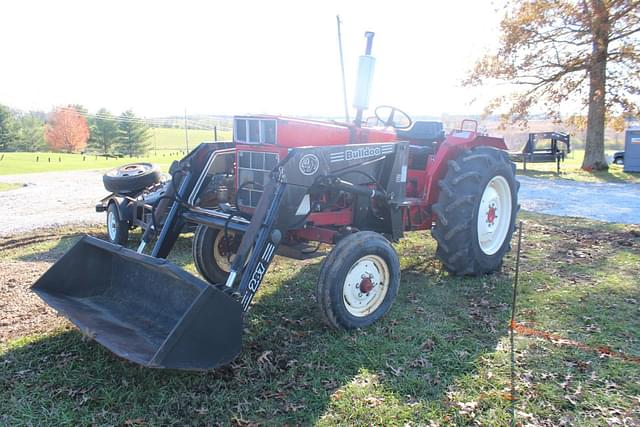 Image of International Harvester 384 equipment image 1