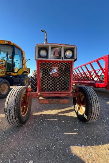 Main image International Harvester 384
