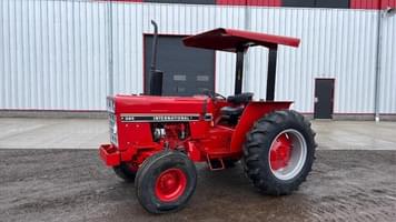 Main image International Harvester 385