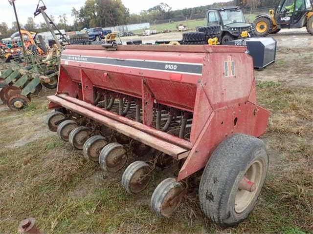 Image of International Harvester 5100 equipment image 4
