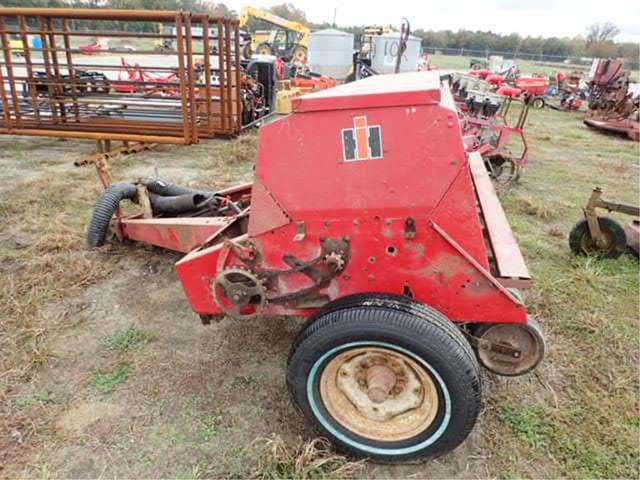 Image of International Harvester 5100 equipment image 2