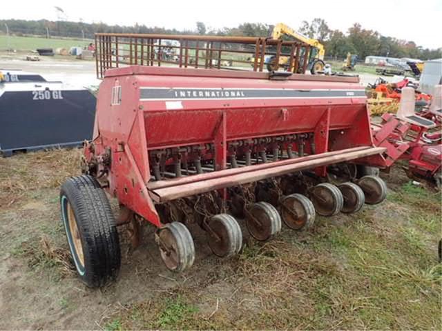 Image of International Harvester 5100 equipment image 3