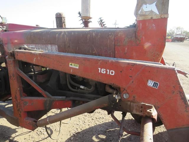 Image of Farmall 400 equipment image 3