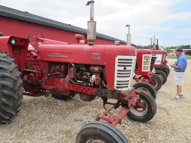 Image of Farmall 400 equipment image 1
