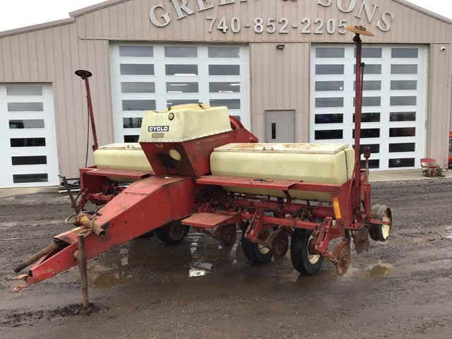 Image of International Harvester 400 Cyclo equipment image 2