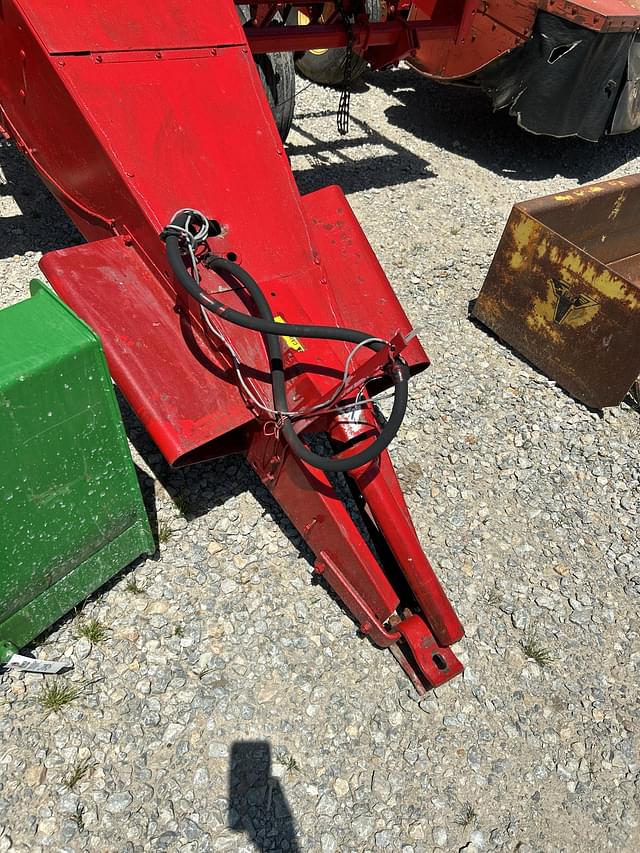 Image of International Harvester 400 equipment image 2