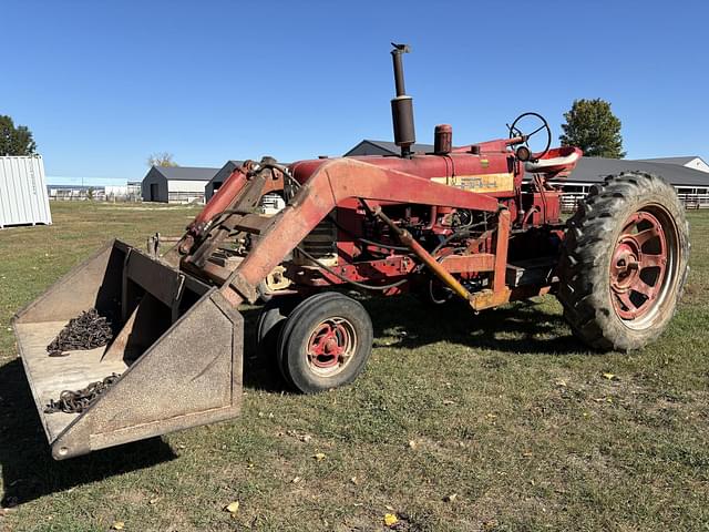 Image of International Harvester 400 equipment image 4