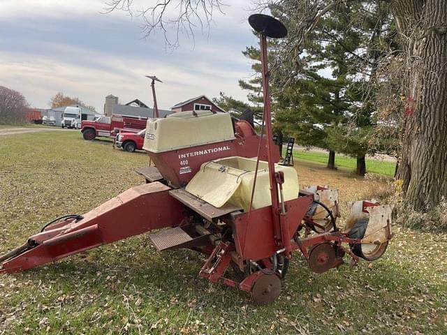 Image of International Harvester 400 equipment image 2