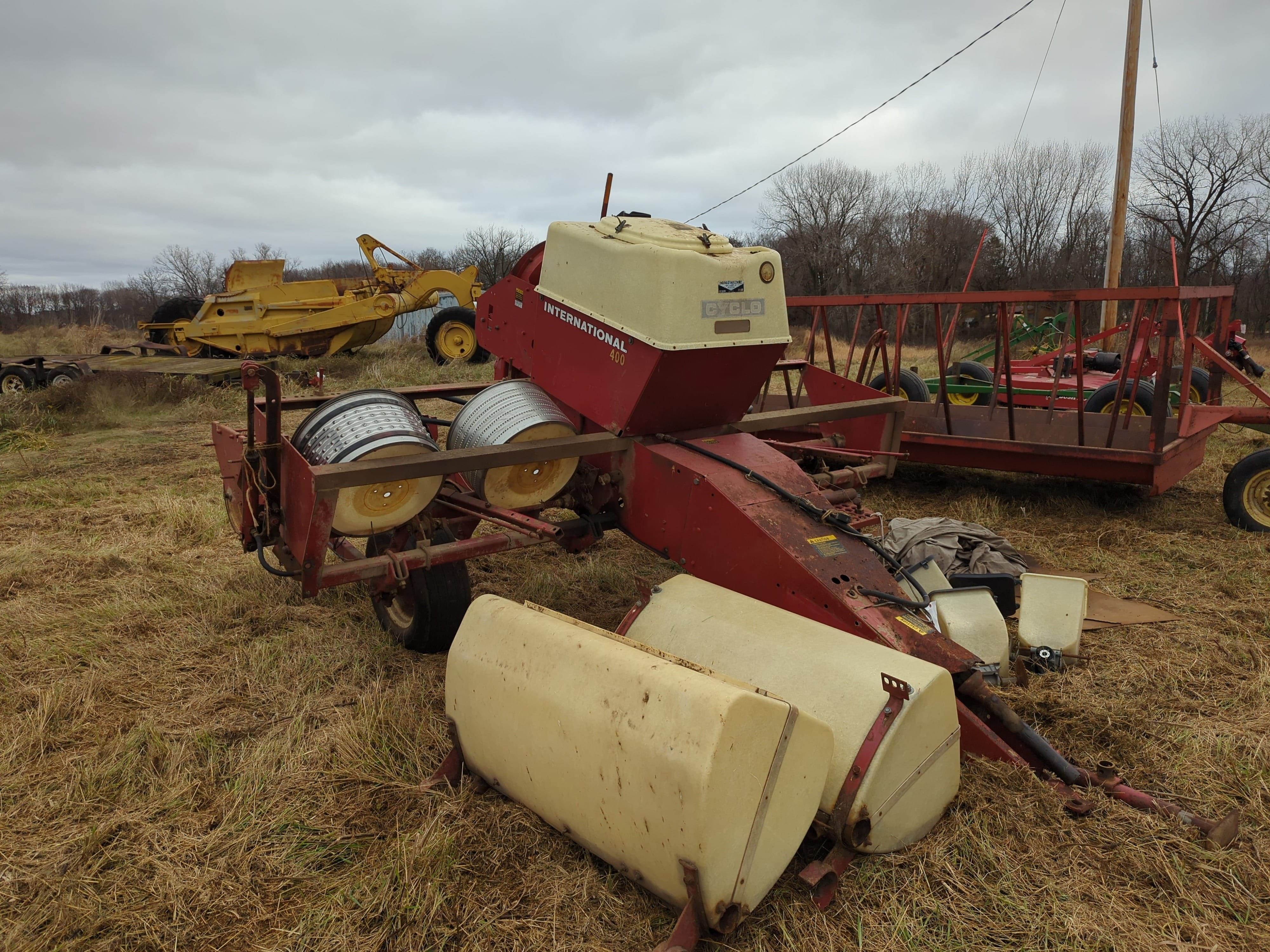 Main image International Harvester 400 Cyclo