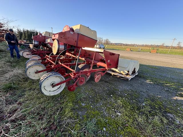 Image of International Harvester 400 Cyclo equipment image 2