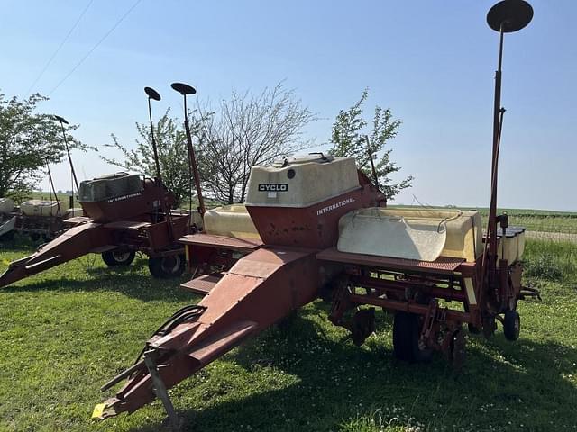 Image of International Harvester 400 Cyclo equipment image 1